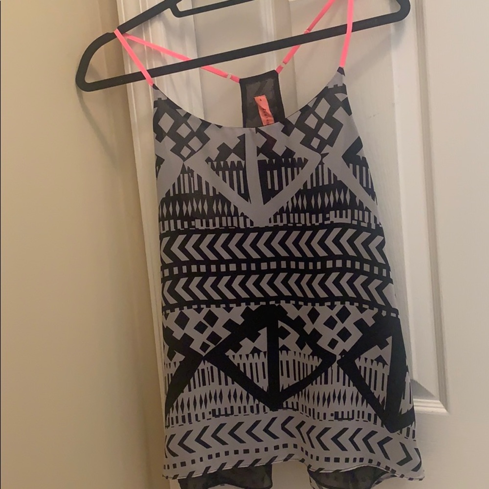Patterned Tank - image 1